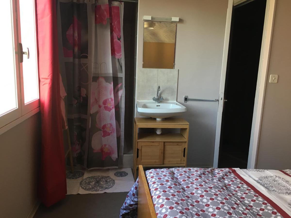 Aux Portes D'Aubrac Studio 2 Personnes Bed & Breakfast Condom-d'Aubrac Dış mekan fotoğraf